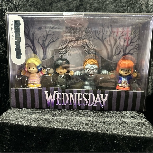 Fisher-Price Little People Collector, Special Edition Wednesday, 4 Figurine Set - Picture 7 of 7